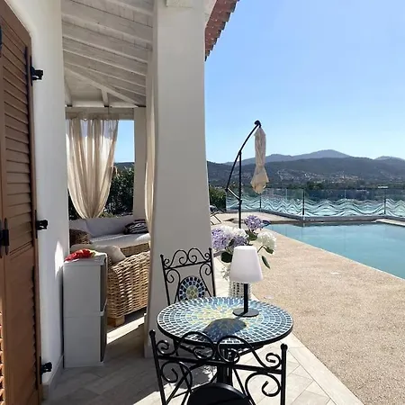 Con Piscina Privata Vista Tavolara Танаунелла