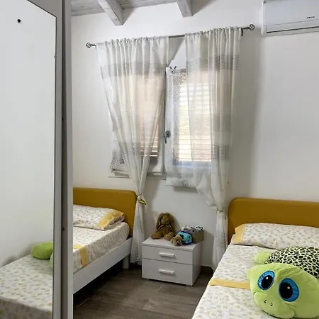 Con Piscina Privata Vista Tavolara Вилла *