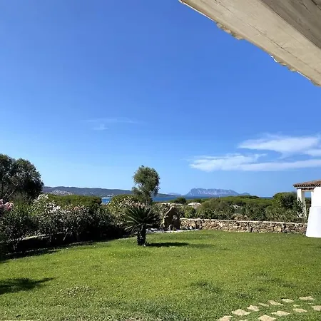 Con Piscina Privata Vista Tavolara * Танаунелла